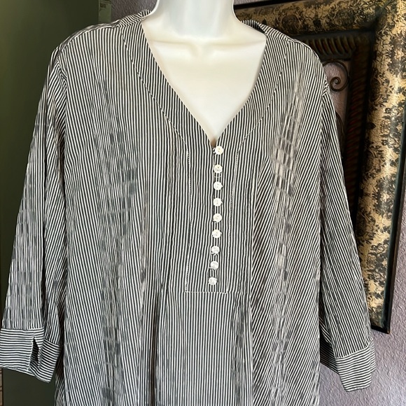 NWOT Ulla Popken Boho Top- striped 1/4 button 3/4 sleeve Sz 24/ 26 - Picture 2 of 12
